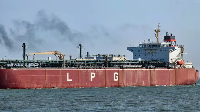 Hormuz Strait Crisis: भारतीय टैंकर Pine Gas और Jag Vasant की एंट्री, क्या फिर शुरू होगी तेल सप्लाई?